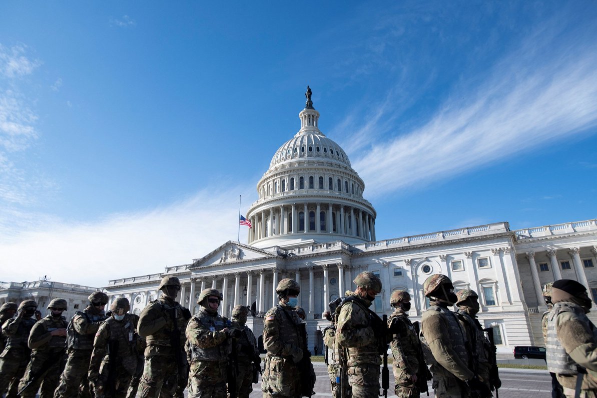 Nacionālās gvardes karavīriem Vašingtonā pirms ASV prezidenta inaugurācijas ceremonijas, 2021.gada j...