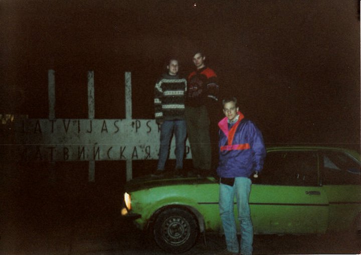 Iebraucot Latvijā, 1990. gadā