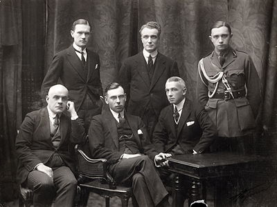 Delegācija Latvijas de iure atzīšanas panākšanai Parīzē 1921.gada janvārī. Pirmajā rindā no kreisās:...