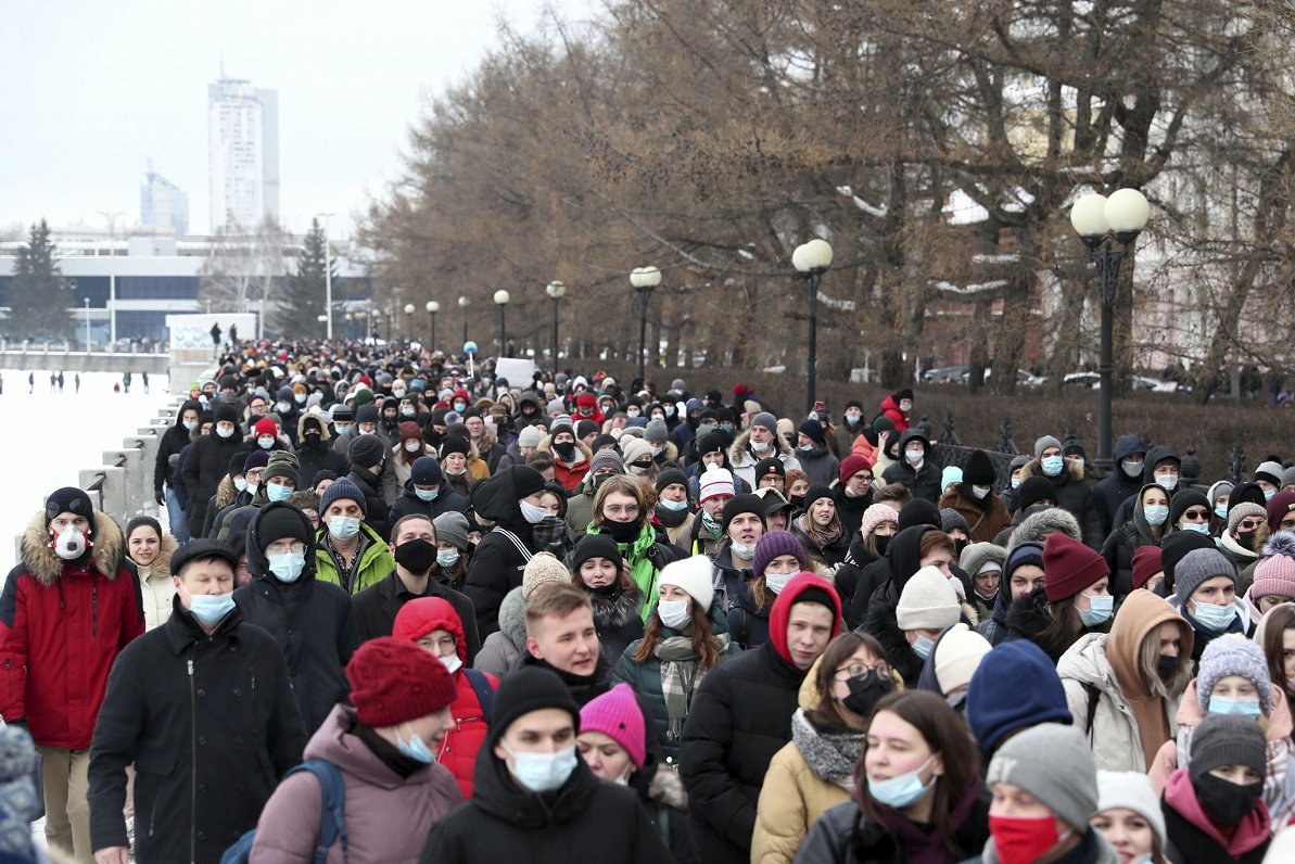 Митинг описание. Митинг Навального в Москве. Митинг за Навального в Москве 2021. Протесты молодежи. Митинг оппозиции в Москве.