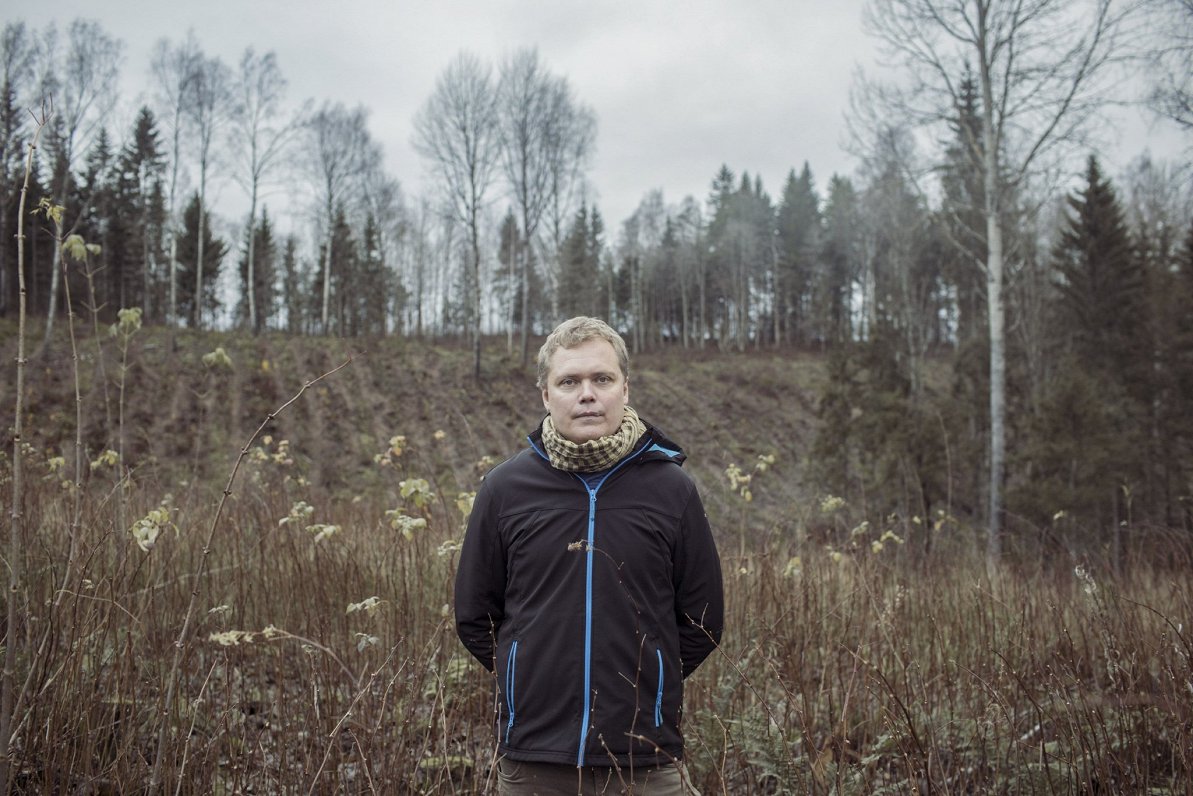 Igaunijas Dabas fonda mežu programmas vadītājs Sīms Kureso „Graanul Invest” meitas uzņēmuma izcirsta...
