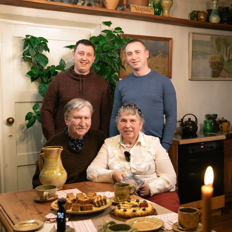 Voguļu ģimene: Jānis, Māris, Voldemārs, Olga