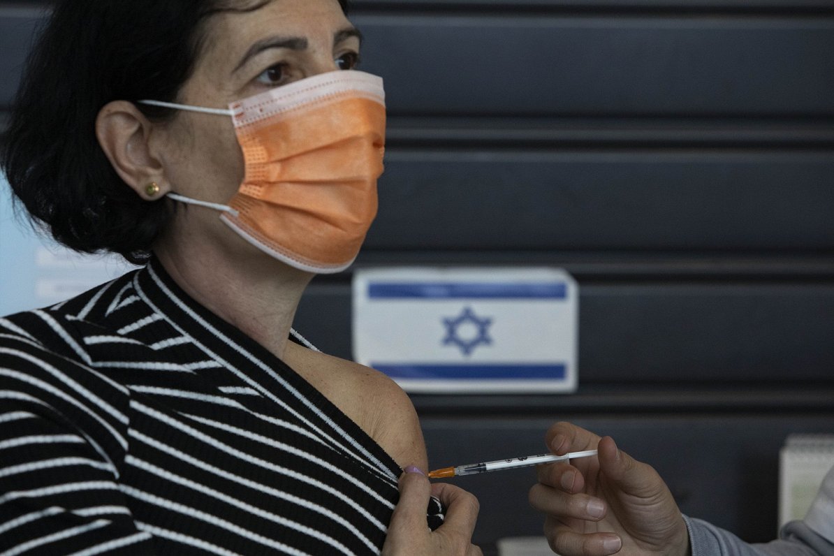 Iedzīvotāju vakcinācija Izraēlā