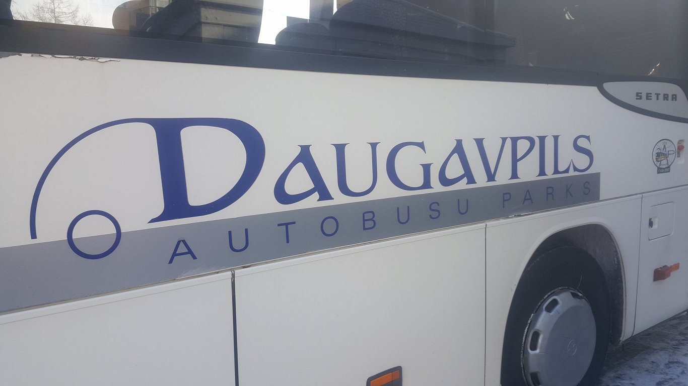 Reģionālo maršrutu autobuss Daugavpils autoostā