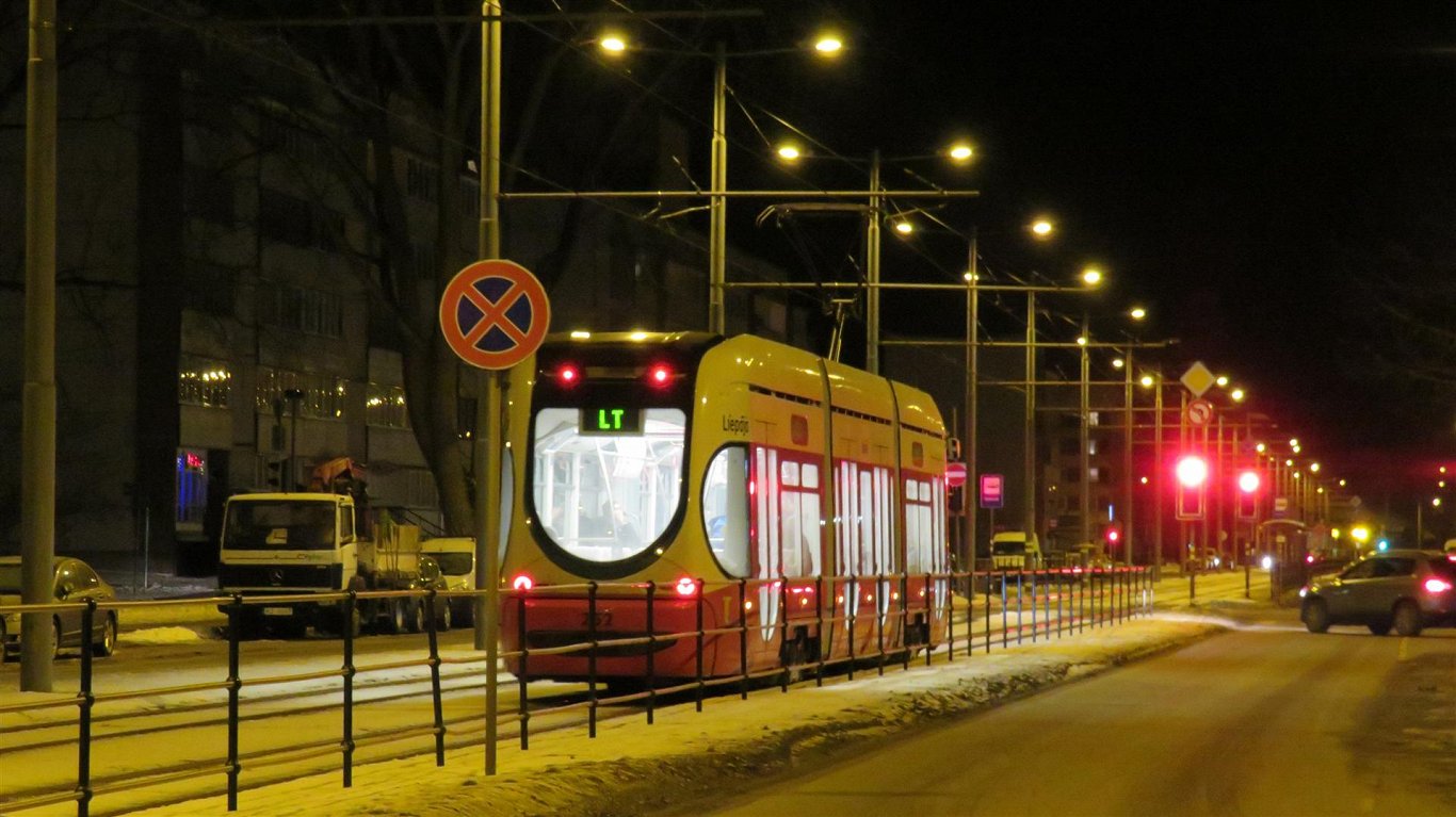 Новые трамваи в Лиепае вышли на обкатку. 17 февраля 2021 г.