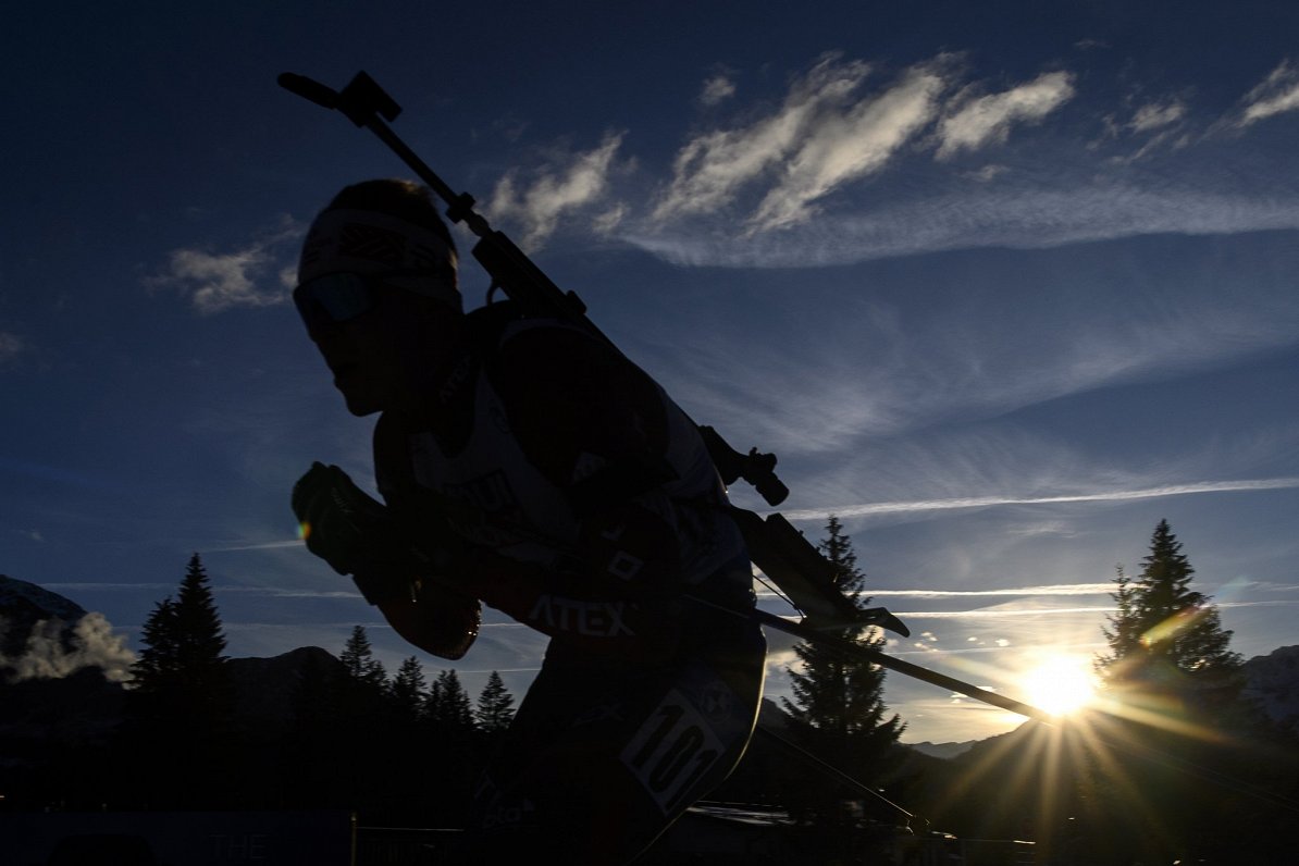 Norske skiskyttere vinner blandet stafett i Otepe;  Latvia passerte en sirkel / artikkel
