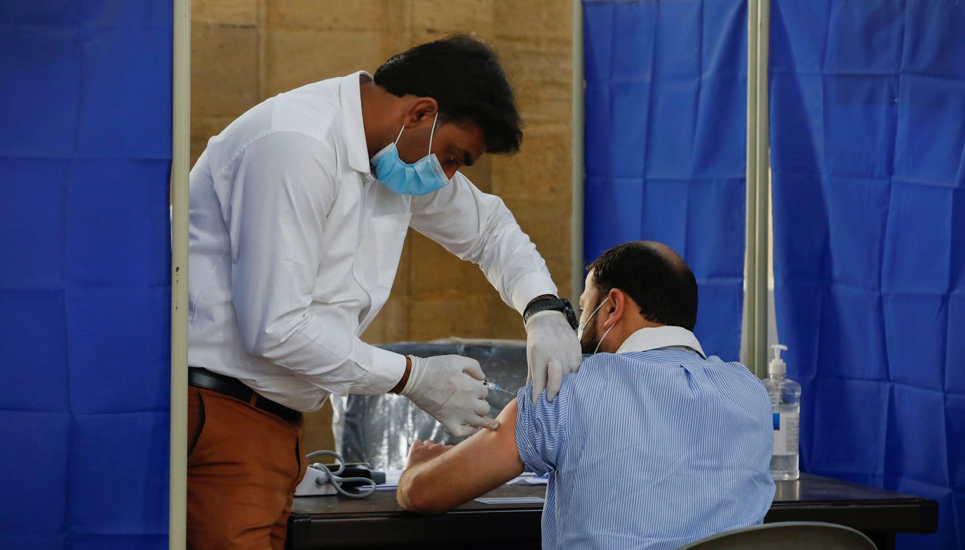 Vakcinācija pret Covid-19 Pakistānā. 2021. gada februāris.