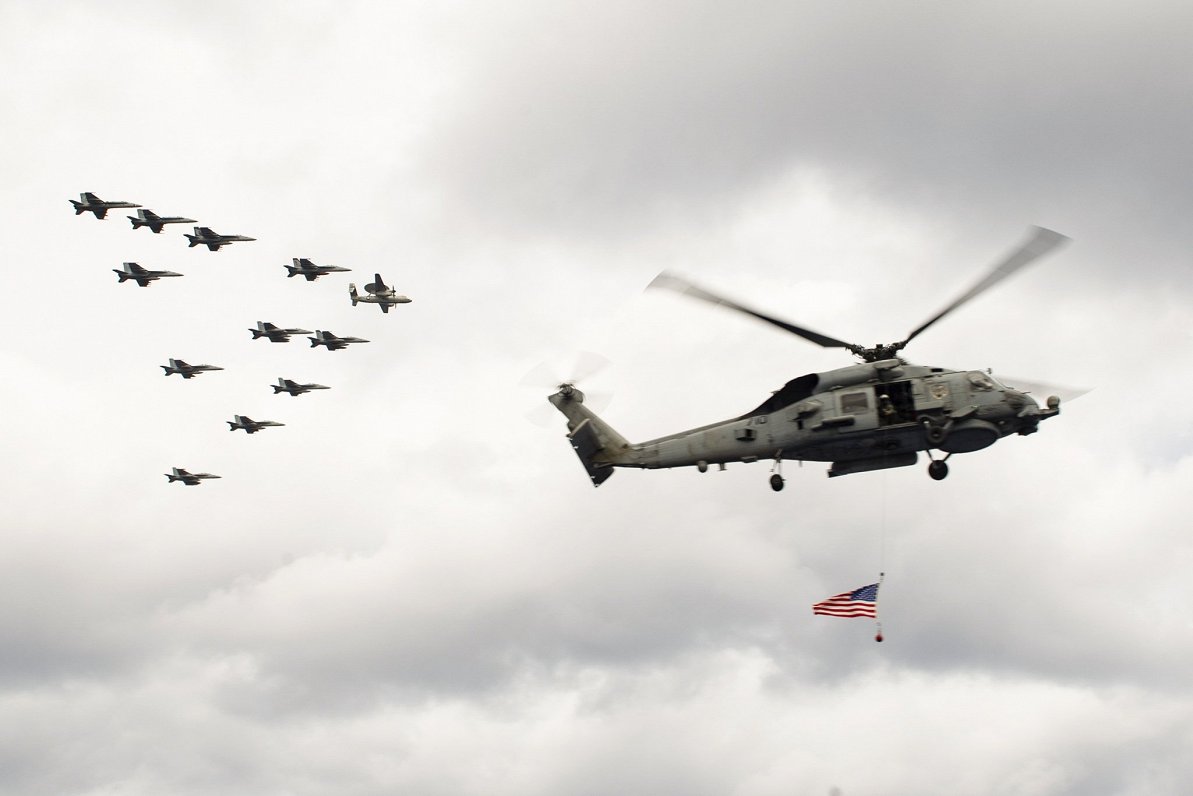 ASV kara lidmašīnas un helikopters