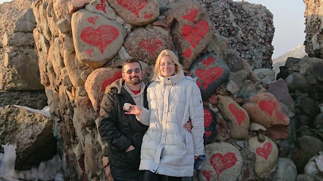 Inga Lokšinska kopā ar vīru Liepājas fortos