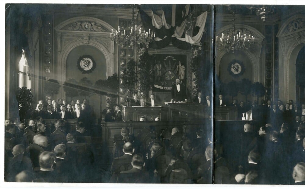 Satversmes sapulces sēde par godu de iure atzīšanai 1921. gada 28. janvārī.
