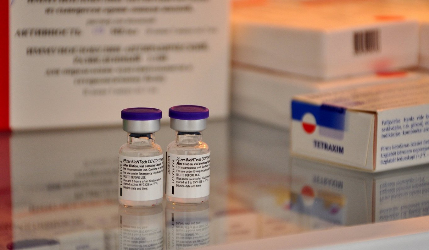 Latvijas valdība apstiprina 1 miljona vakcīnas / raksta / Eng.lsm.lv devu iegādi