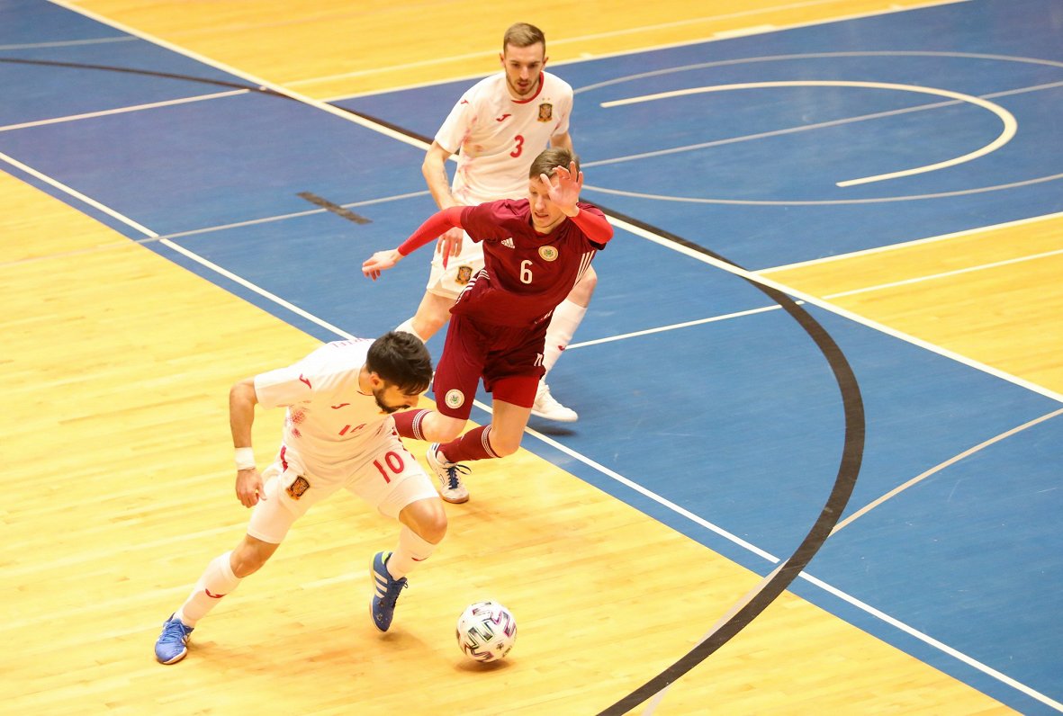 Latvijas un Spānijas izlašu spēle telpu futbolā Eiropas čempionāta kvalifikācijā