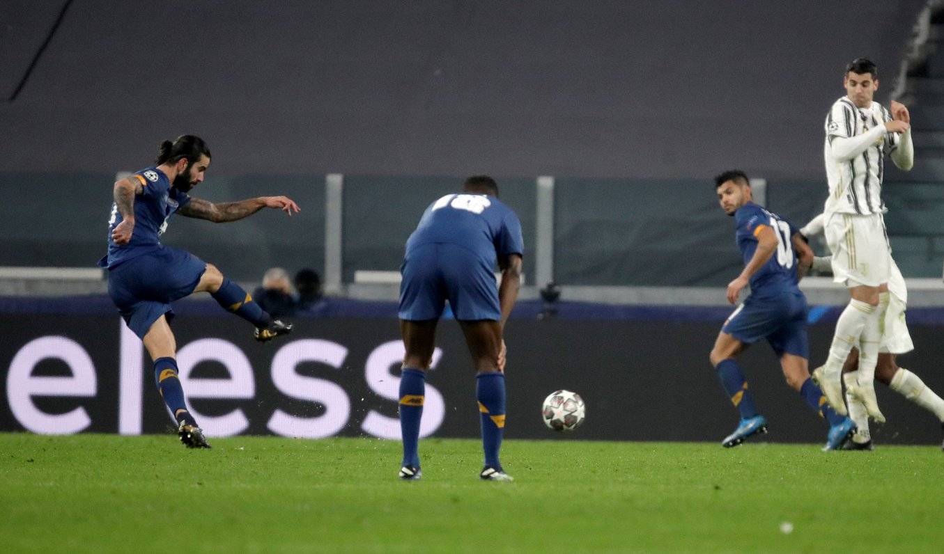 Serhio Oliveira gūst &quot;Porto&quot; otros vārtus spēlē pret &quot;Juventus&quot;