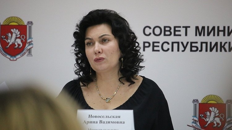 No amata atbrīvotā Krimas kultūras ministre Arina Novoseļska