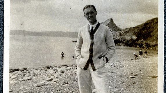 Oļģerds Grosvalds Torkī pludmalē 1920. gadā