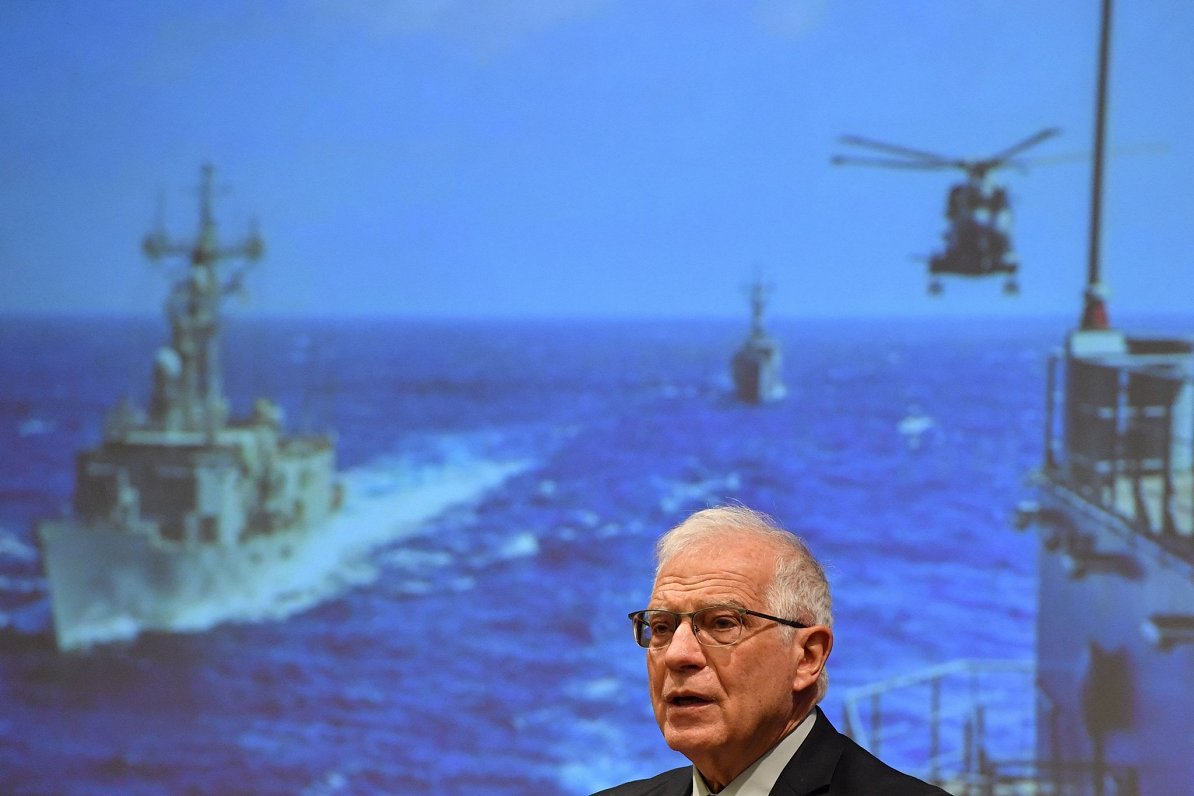 ES sūtnis Žuzeps Borels skaidro Vidusjūrā īstenoto krasta apsardzes misiju