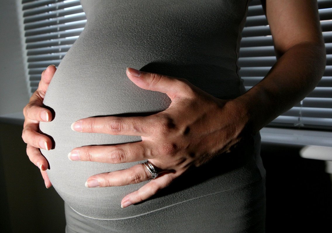 Jaunzēlandes likums nodrošinās atbalstu sievietēm, kas zaudējušas mazuli