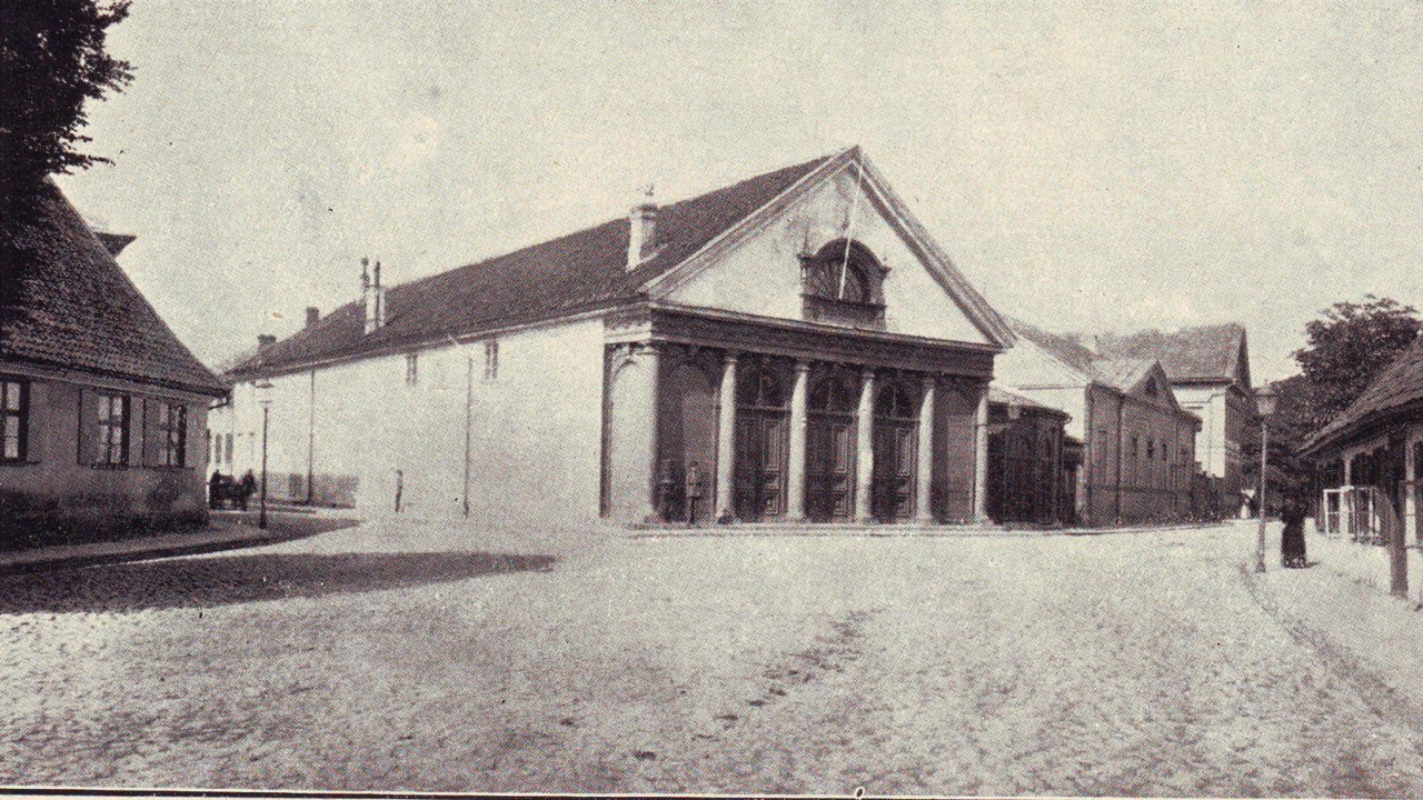 Здание первого лиепайского театра. Снесено в 1924 году.