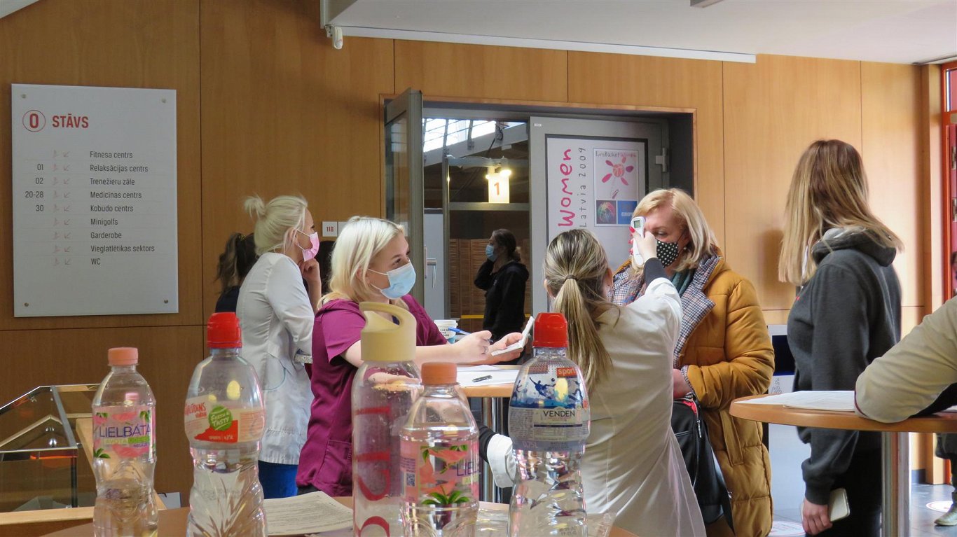 Вакцинация педагогов (как приоритетной группы) в Лиепае, апрель 2021 года.