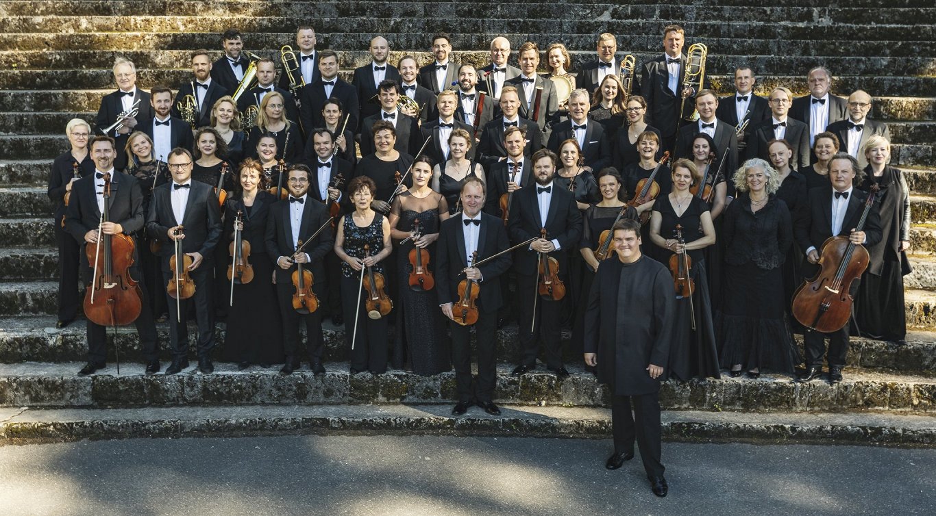 Latvijas Nacionālais simfoniskais orķestris un diriģents Andris Poga