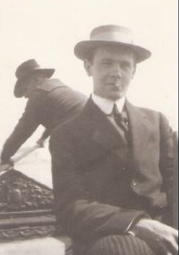 Oļģerds Grosvalds 1910. gadā