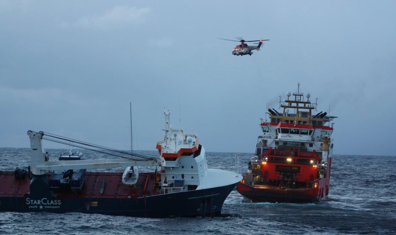 In Norway, a drifting ship is delivered to the shore after several days / Article / LSM.lv