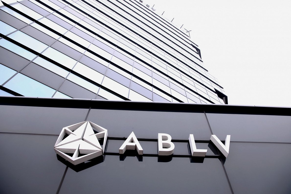 Likvidētās bankas &quot;ABLV Bank&quot; centrālā ēka Skantes ielā. 2020. gada janvāris.