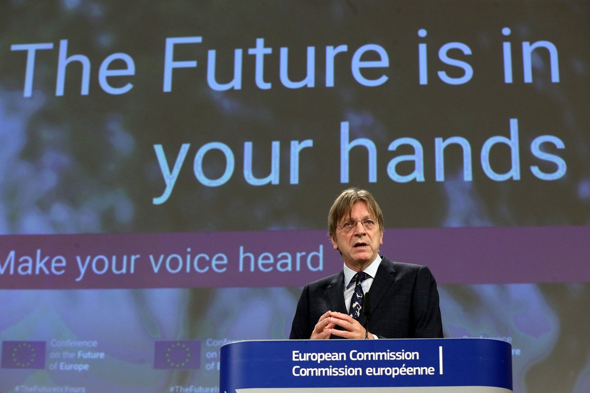 Eiroparlamentārietis Gijs Verhofštads Eiropas nākotnes konferences mediju pasākumā (2021. gada aprīl...