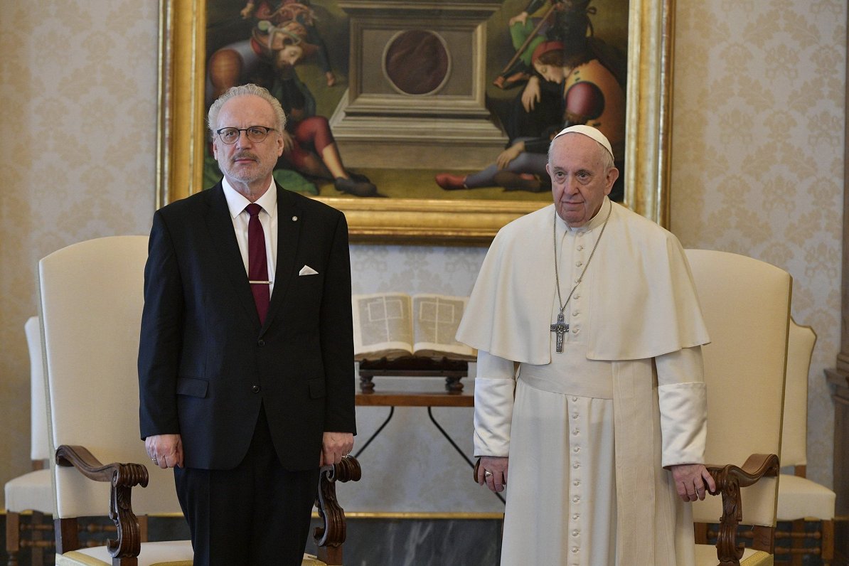 Latvijas prezidents Egils Levits vizītē Vatikānā tiekas ar pāvestu Francisku (10.05.2021)