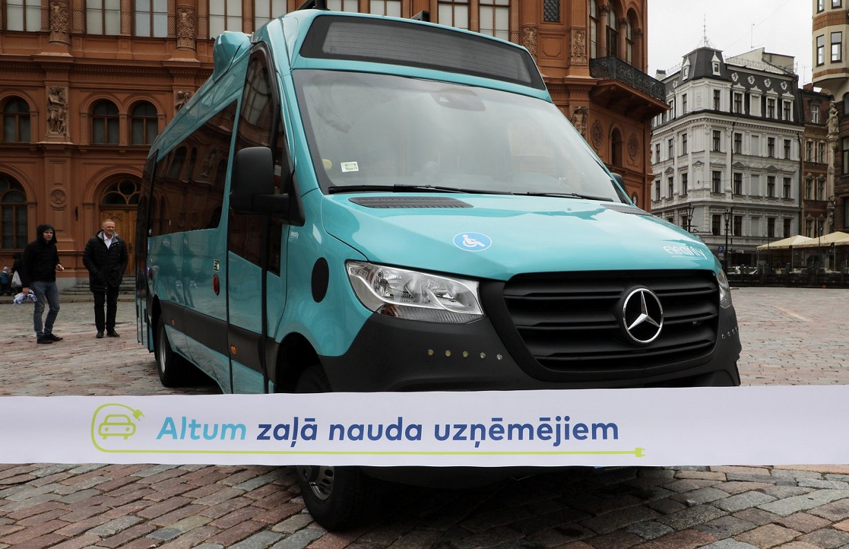 Sabiedriskie elektriskie mikroautobusi, lai sāktu braukt pa Ventspils / Esejas ielām