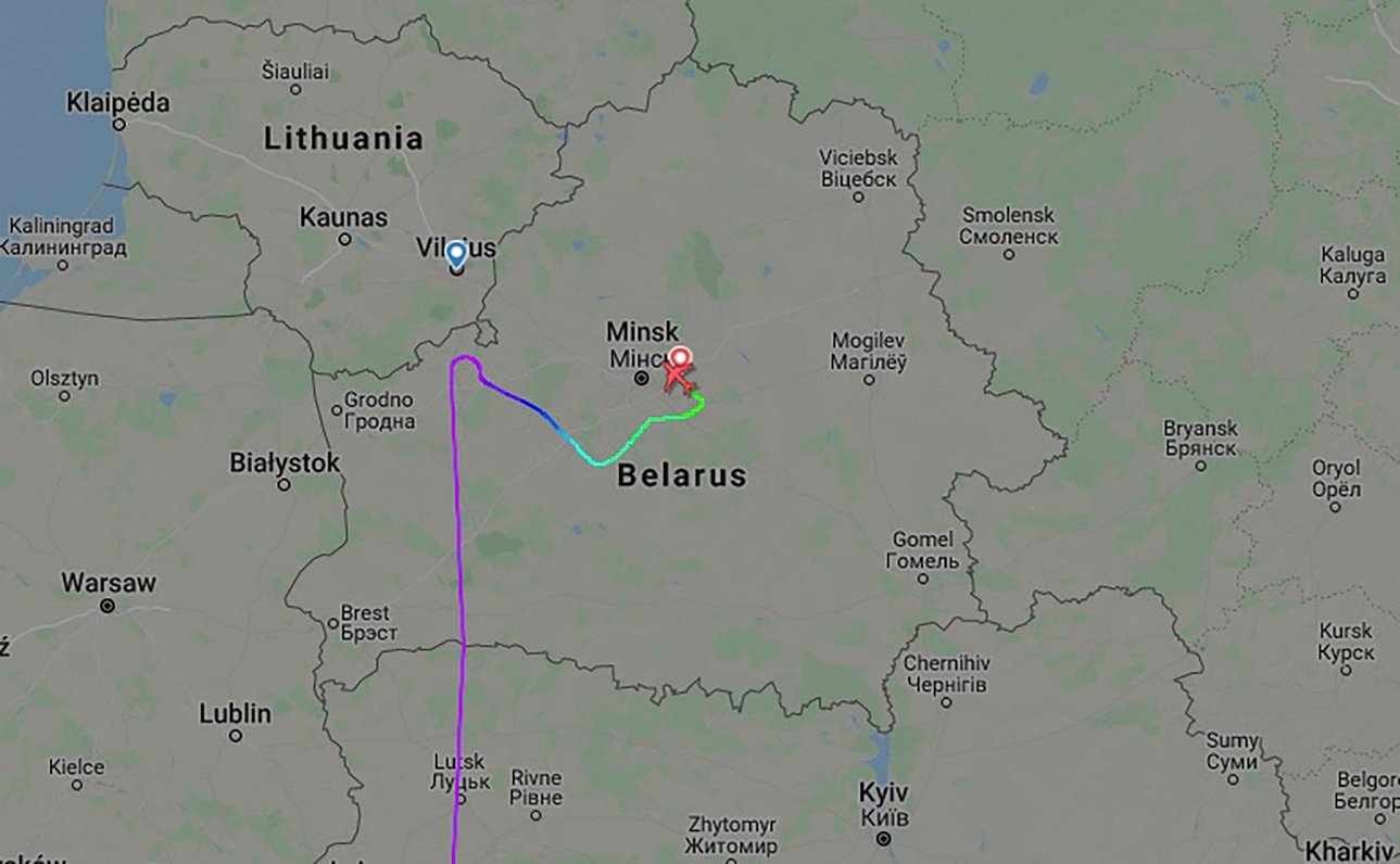 &quot;Ryanair&quot; reisa maršruts, veicot piespiedu nolaišanos Minskā