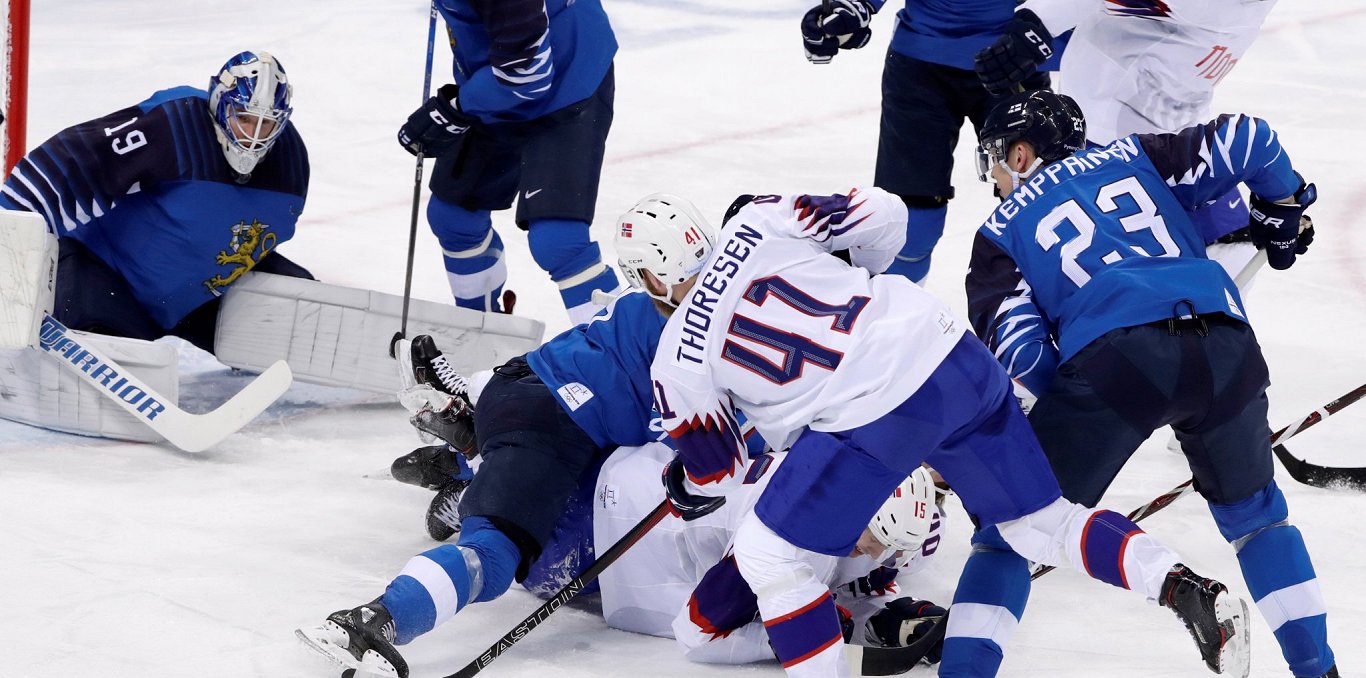 Det finske hockeylaget slår Norge overbevisende.  Beste episoder/artikkel