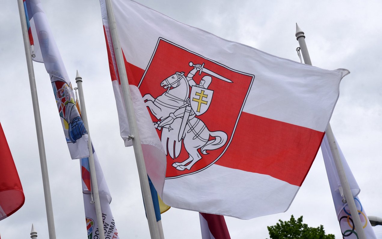 Baltkrievijas vēsturiskais sarkanbalais karogs