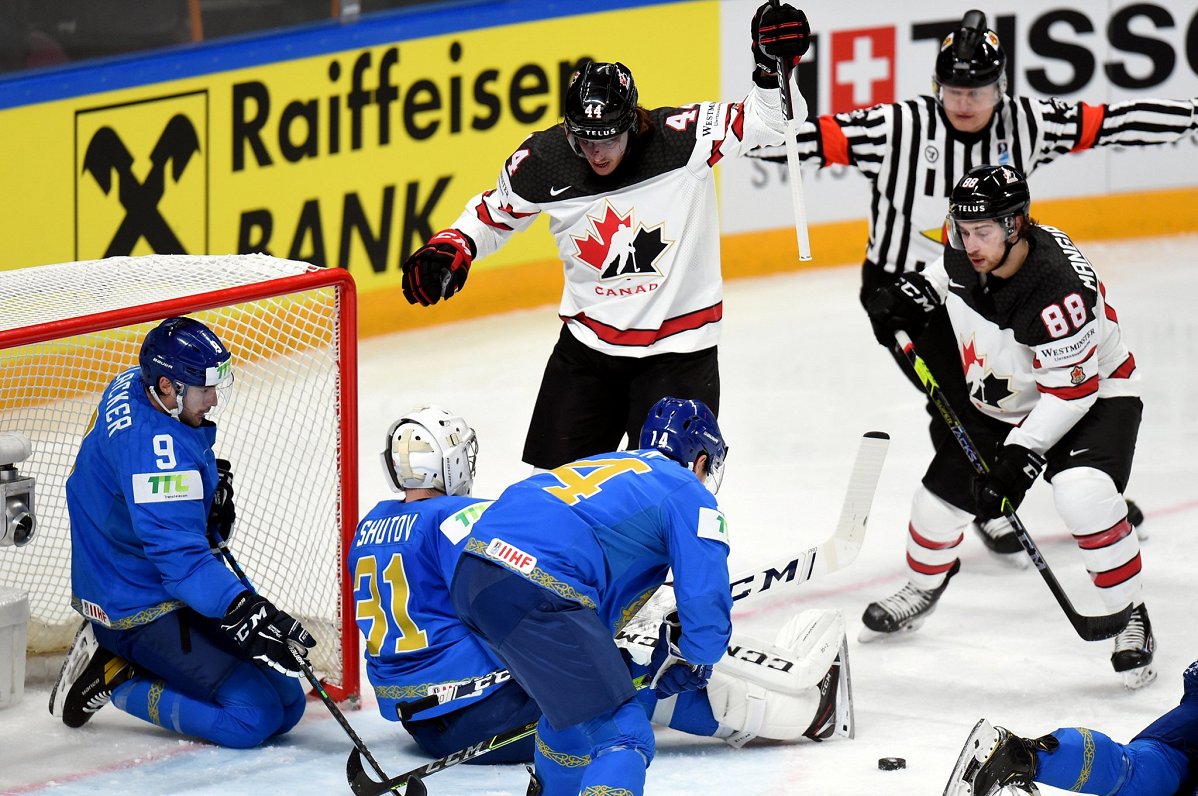 Kanādas un Kazahstānas izlašu spēle pasaules čempionātā