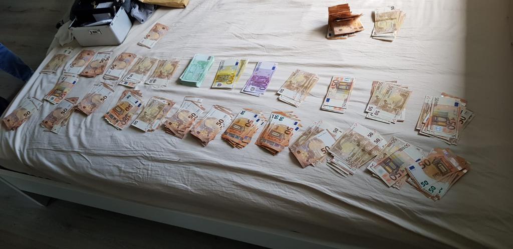 Policijas kratīšanu laikā konfiscētie skaidras naudas līdzekļi