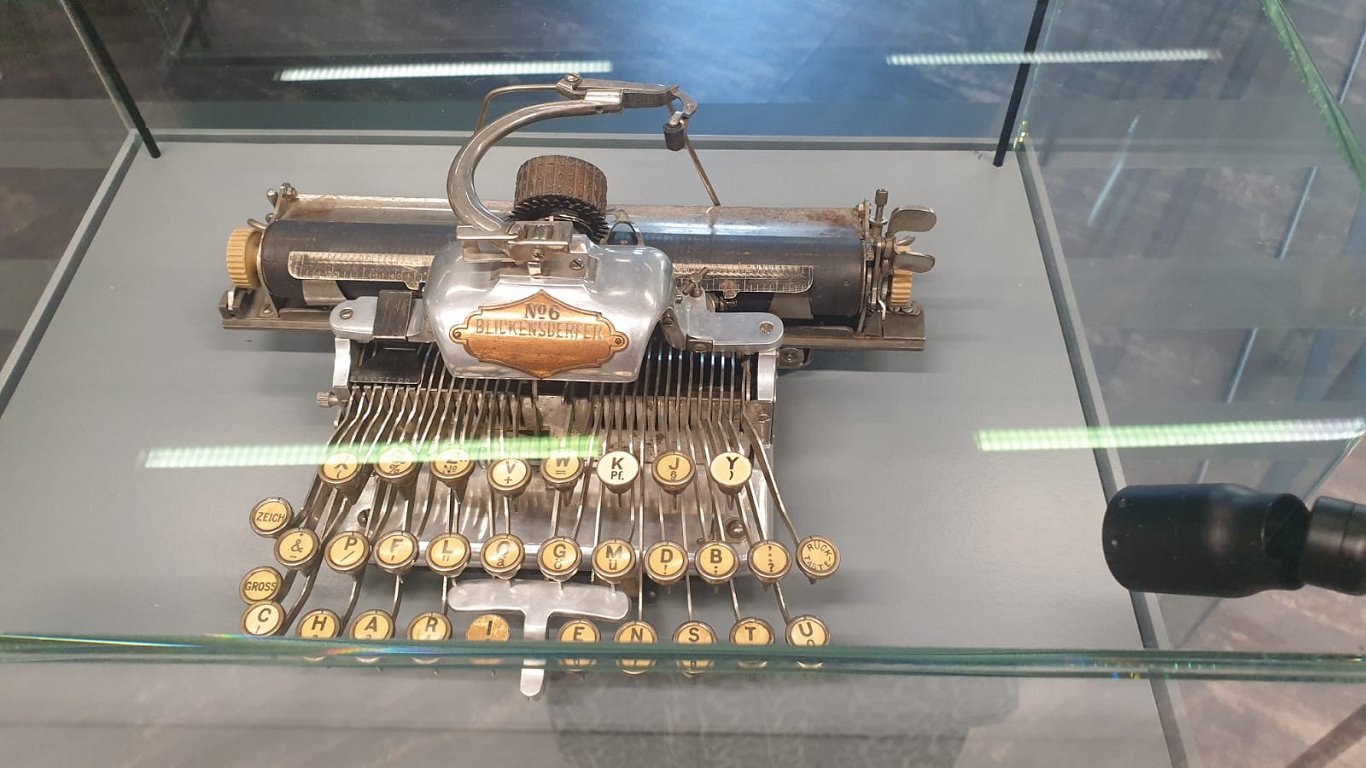 Raiņa rakstāmmašīna