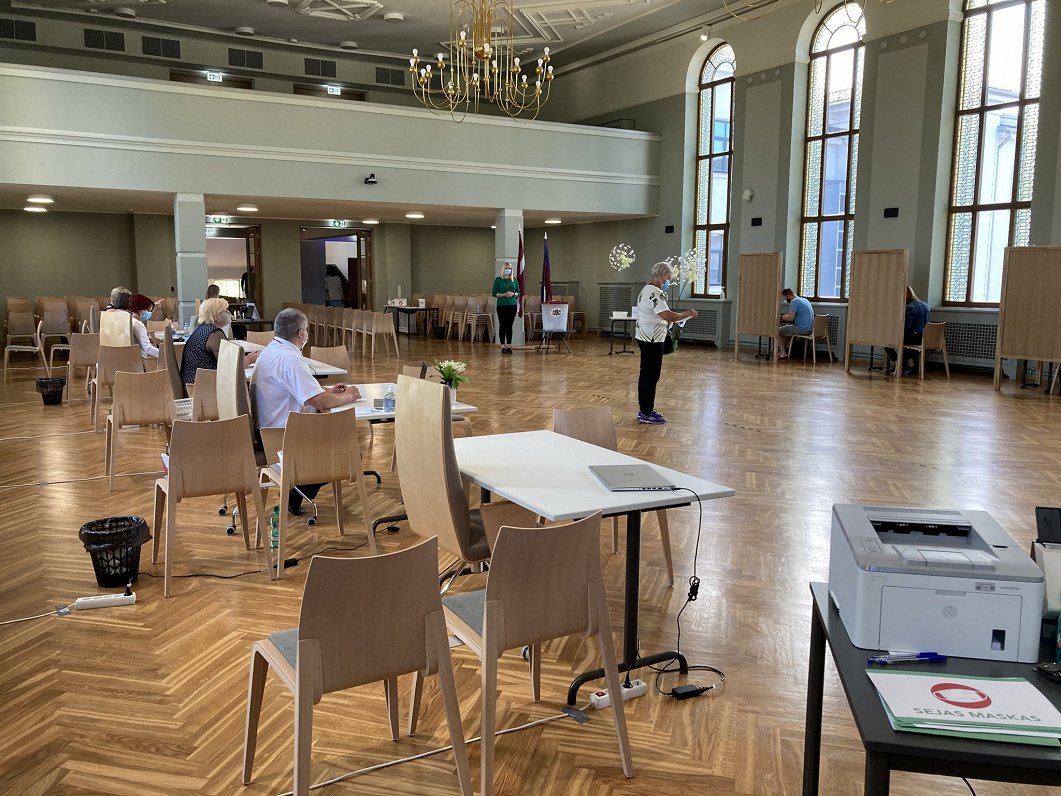 Избирательный участок в Елгаве