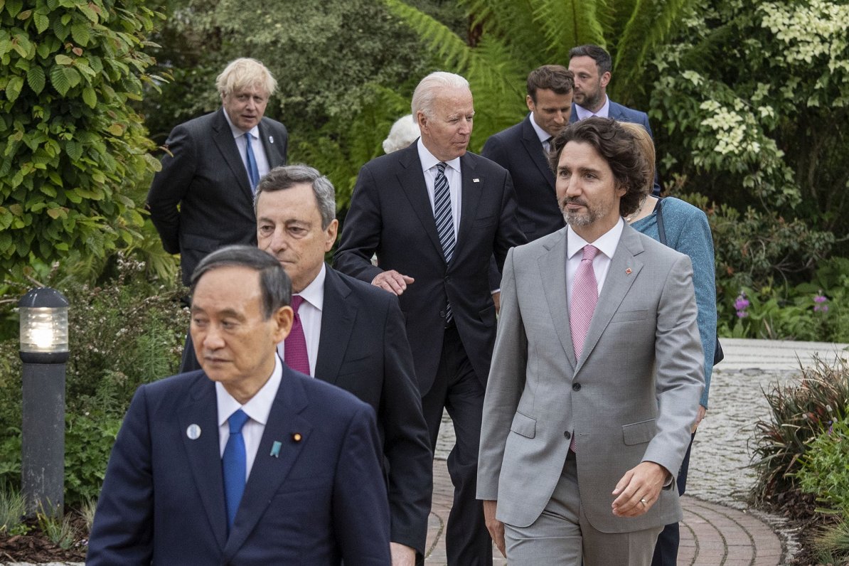 G7 valstu līderi sanāksmes laikā Lielbritānijā