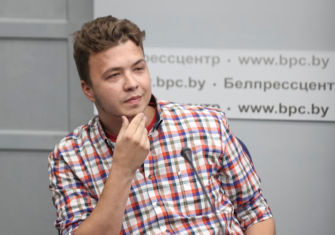 Baltkrievu blogeris Romāns Protasevičs neilgi pēc aresta 2021. gadā