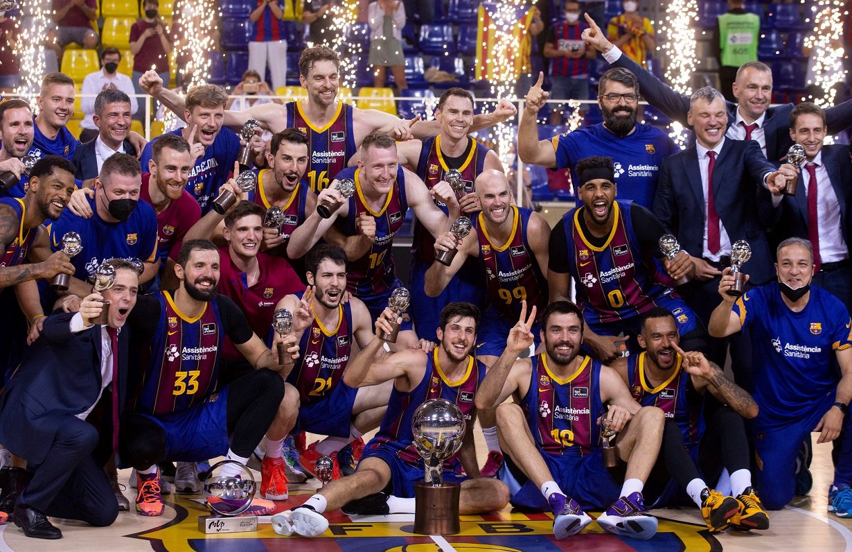 &quot;Barcelona&quot; basketbolisti ar Spānijas čempionu kausu