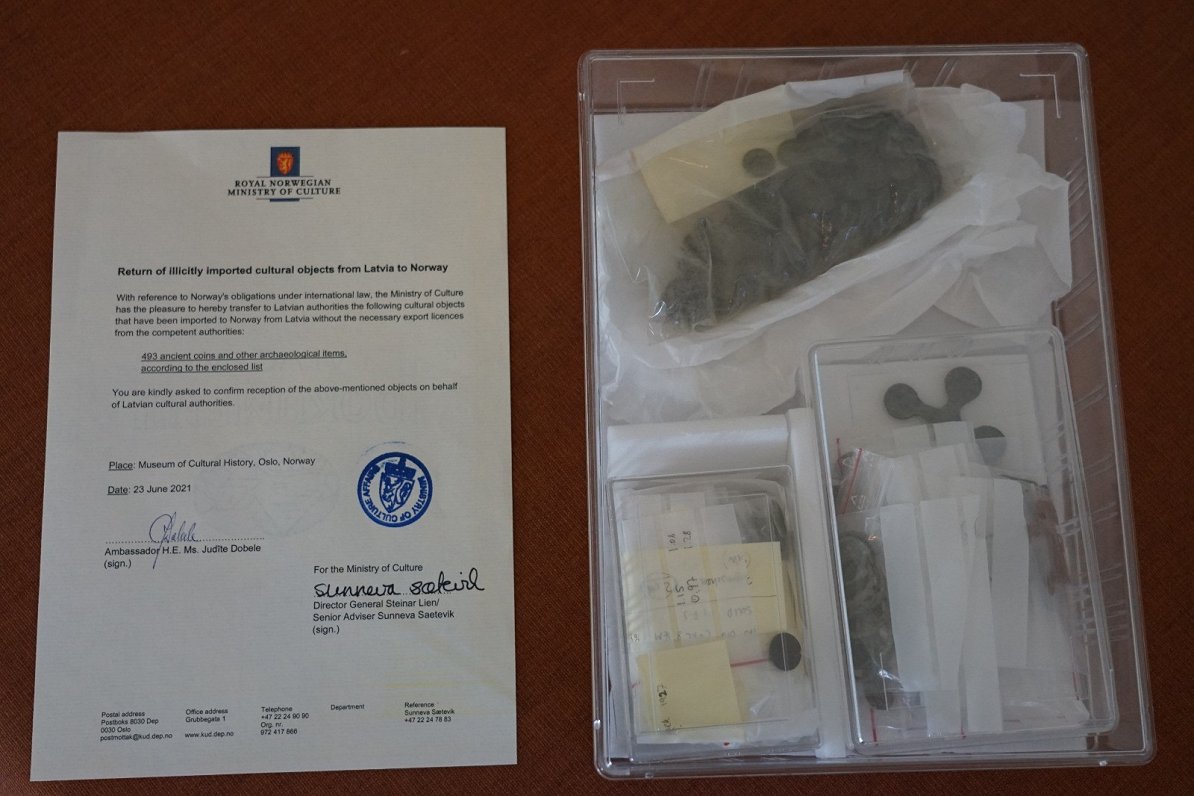 Mer enn 450 ulovlig eksporterte antikviteter vil returnere til Latvia / Artikkel