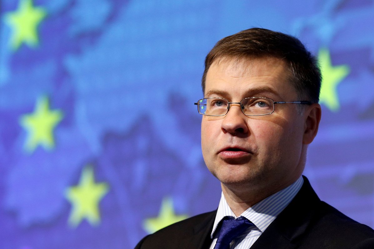 Dombrovskis: Tuvāko 12 mēnešu laikā Ukrainas graudu eksports varētu būt jūtami mazāks
