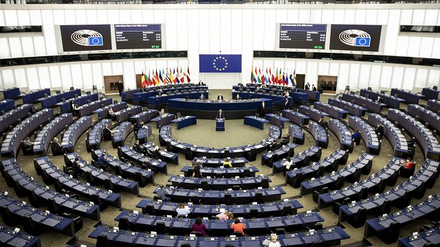 Европарламент осудил Венгрию за дискриминацию ЛГБТ; в резолюции упомянута и Латвия