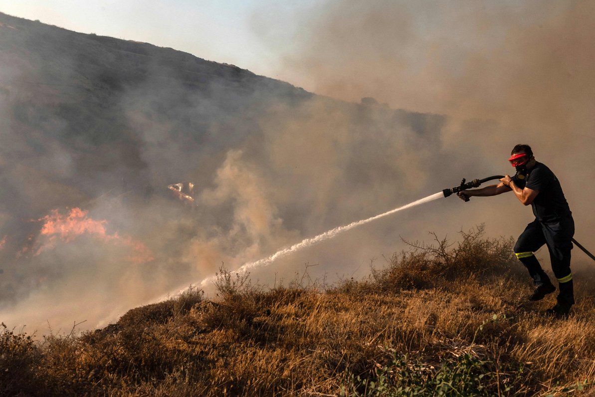 Kiprā dzēš postošu savvaļas ugunsgrēku, 04.07.2021.