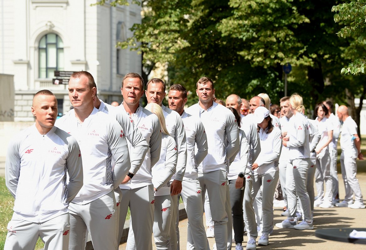 Svinīgais pasākums Esplanādē, kurā iepazīstina ar Latvijas komandu un karognesēju Tokijas olimpiskaj...