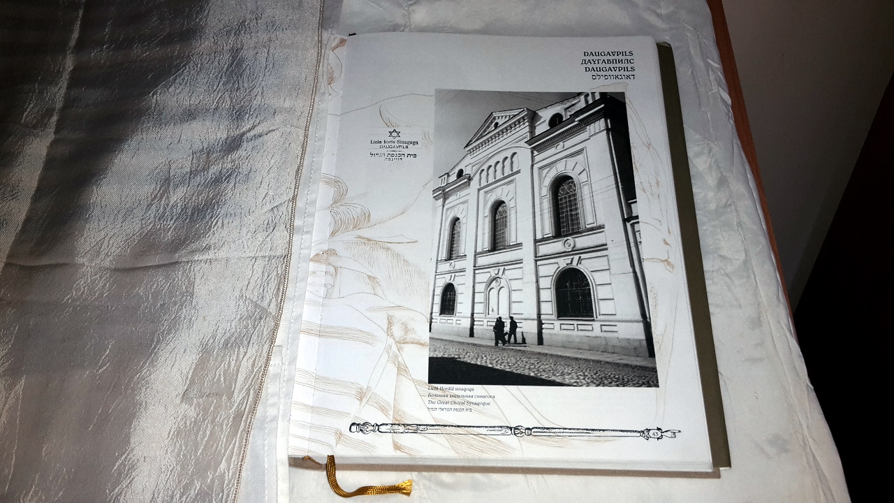 Grāmata par Daugavpils sinagogas vēsturi
