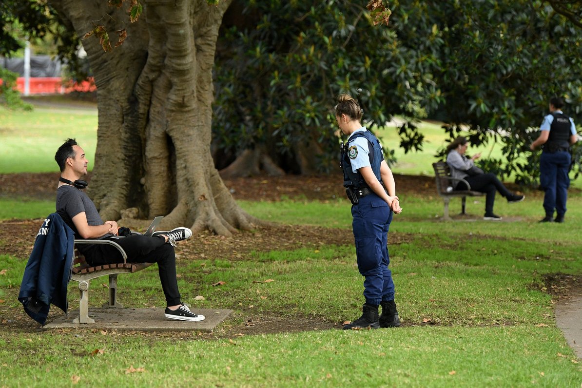 Sidnejā policija kontrolē Covid-19 karantīnas ievērošanu