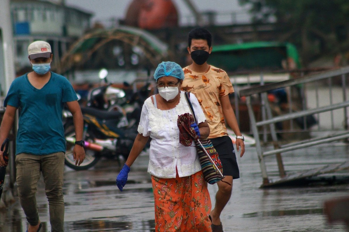 Iedzīvotāji Mjanmā Covid-19 izplatības laikā, 2021.gads.