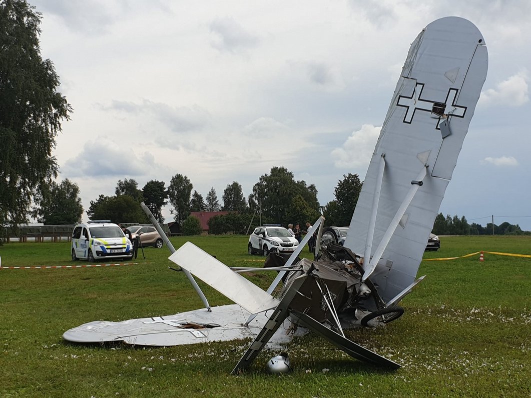 Cēsu novadā notikusi privātās lidmašīnas avārija (08.08.2021)