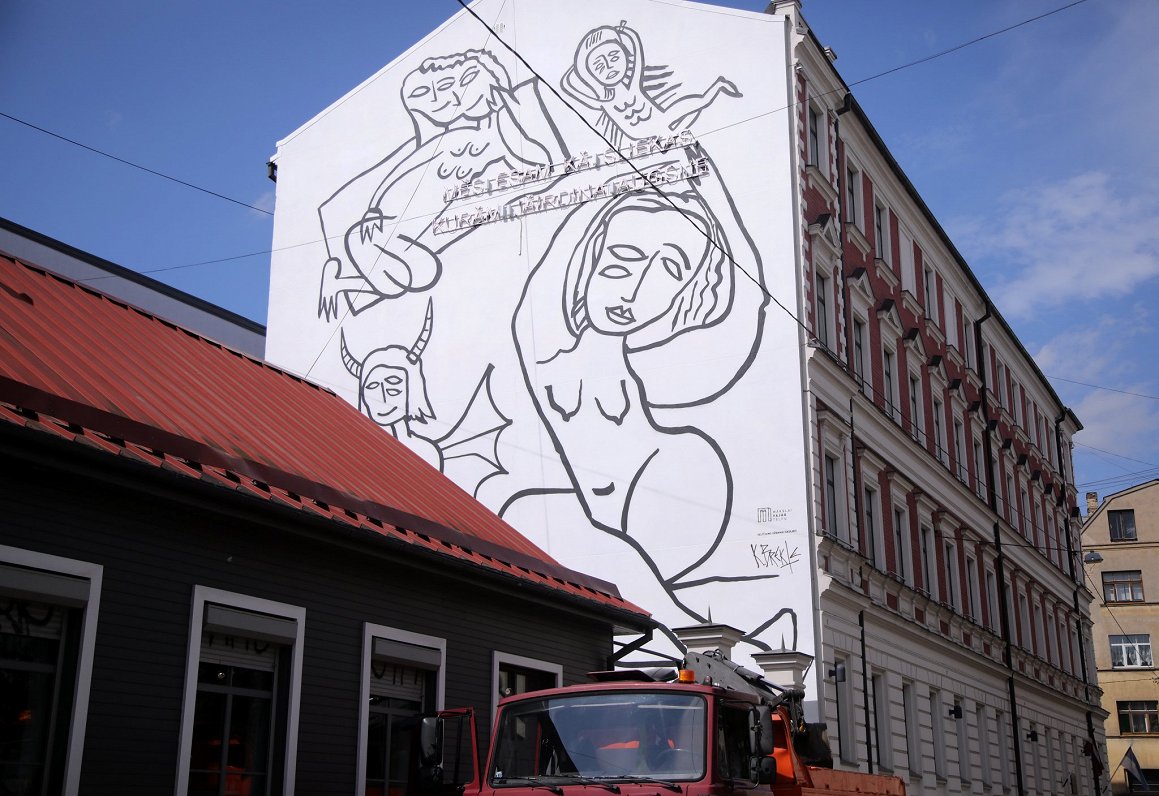 Kristiana Brektes gleznojums uz Rīgas 40.vidusskolas sienas